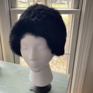 NATURAL LAMB FUR BLACK HAT MADE IN ITALY